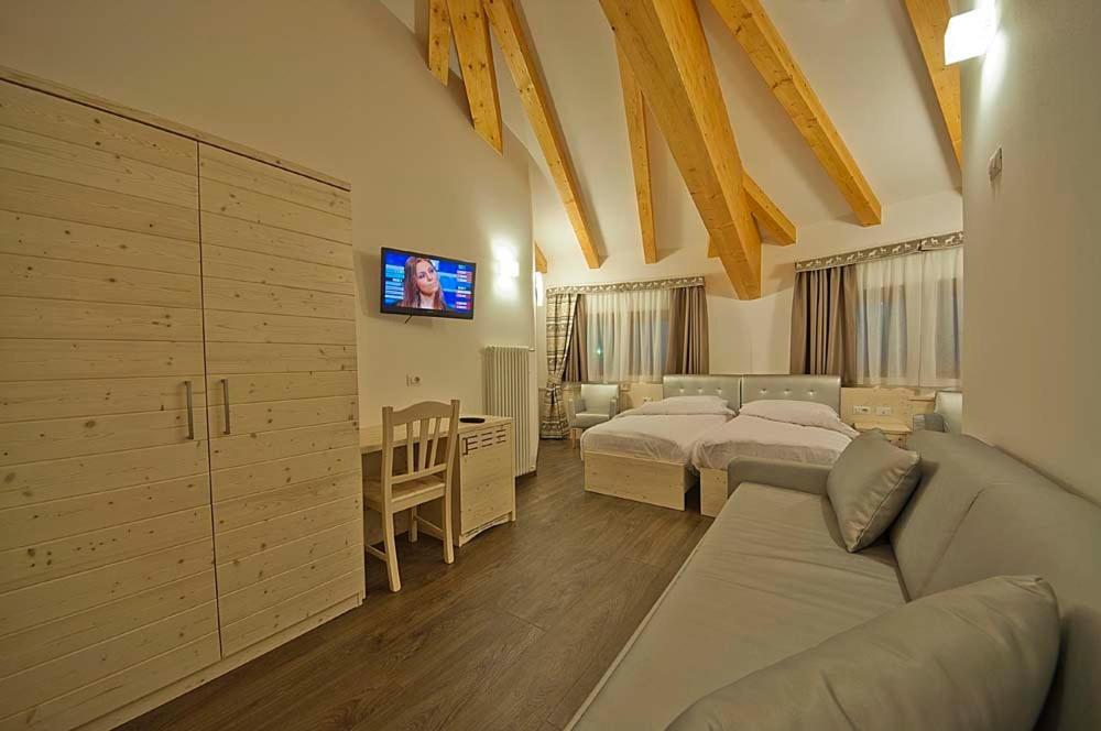 Hotel Niagara Осана Екстериор снимка