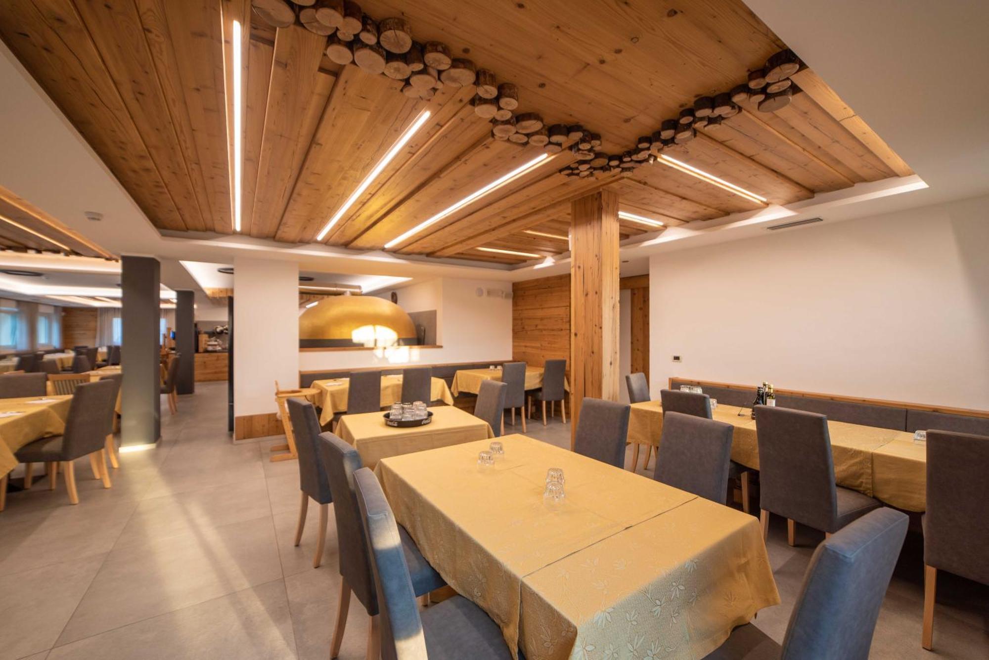 Hotel Niagara Осана Екстериор снимка