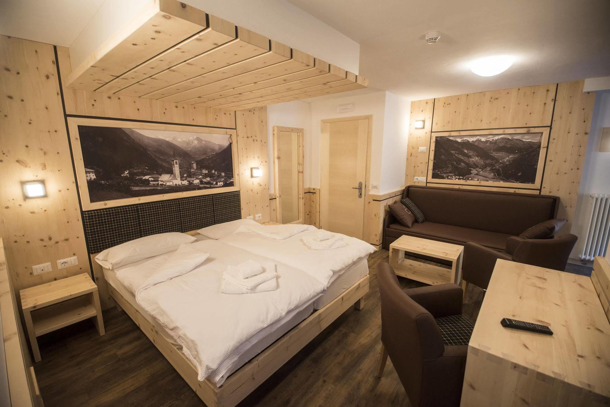 Hotel Niagara Осана Екстериор снимка